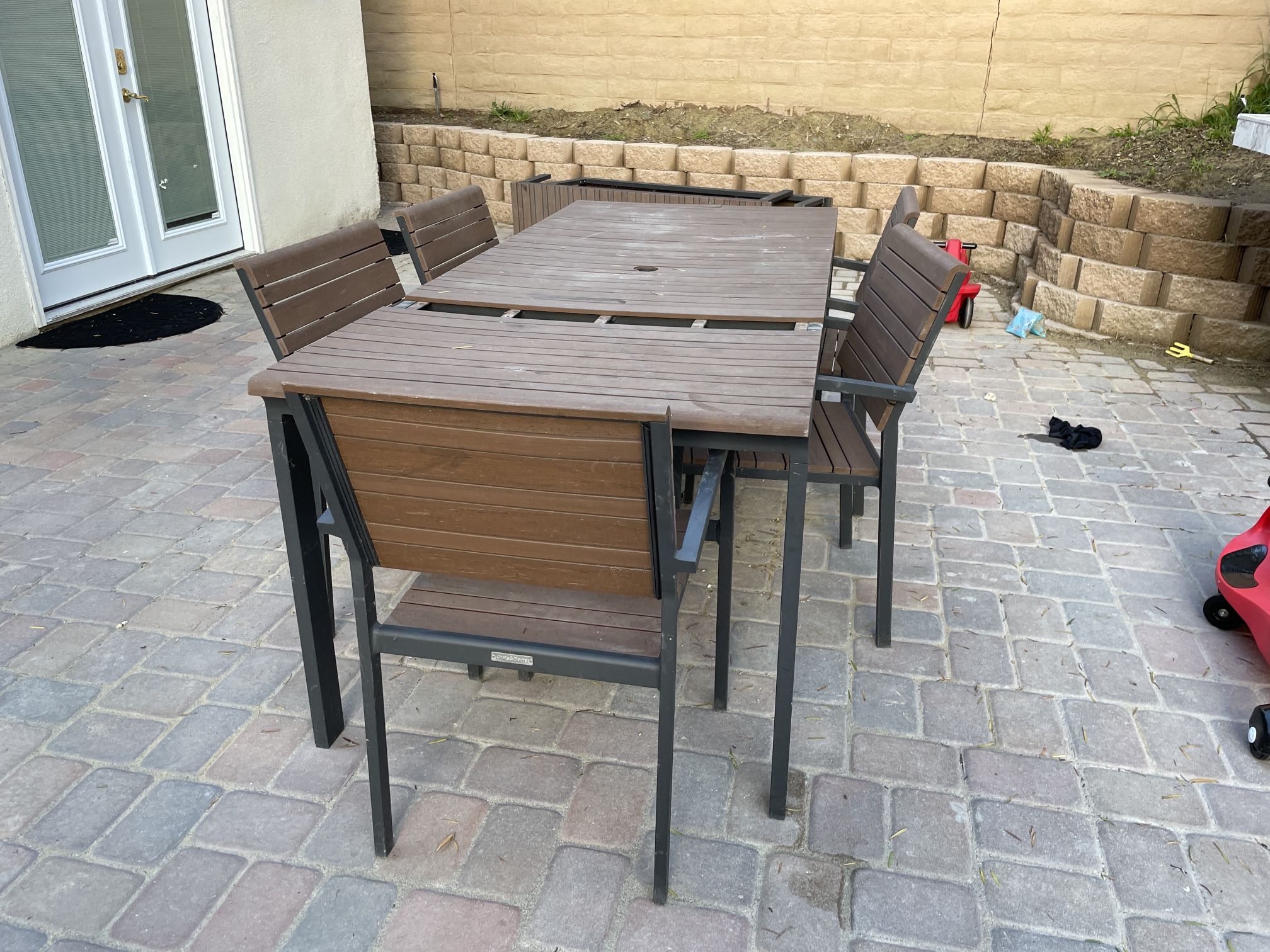 Crate Barrel Outdoor dining Table W/chairs And Bench