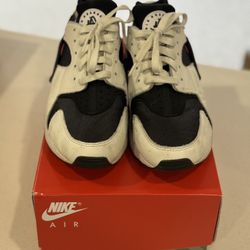 Nike Air Huarache Men Size 9