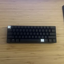 Razor Huntsman Mini ( Purple Clicky Switches)