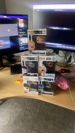 Funko pops  (read description )