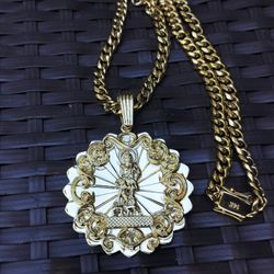 14K gold plated 8mm Cuban Link chain and Big pendant