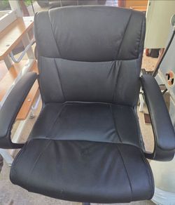 Rolling chair