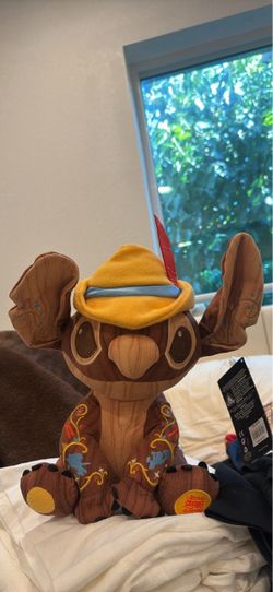 Disney Stitch Crashes Pinocchio Plush
