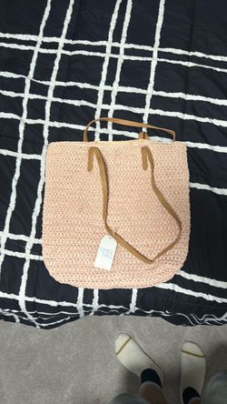 Time and Tru Straw Tote Bag
