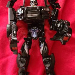 Transformer Deluxe Barricade Action Figure 