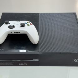 Microsoft Xbox One 500GB w/Controller