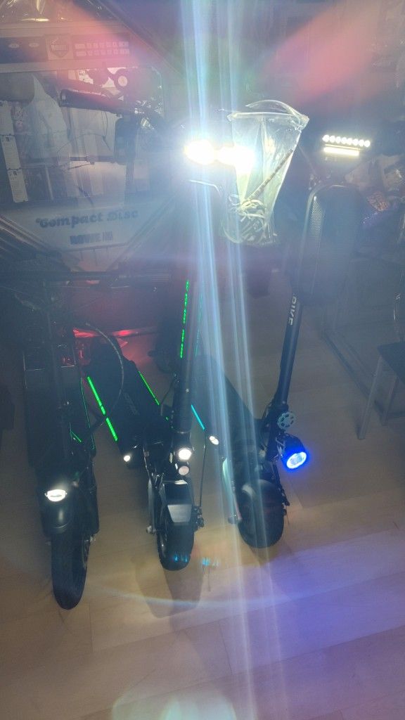 Three Nice Scooters/Fast Scooters
