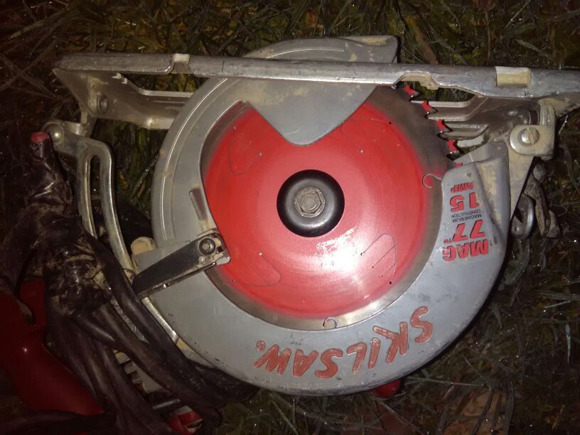 Skilsaw mag 77 worm drive for Sale in Federal Way, WA OfferUp