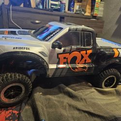 Traxxas Slash Fox Racing Ford Raptor Edition 