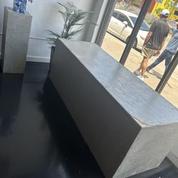 Table - Concrete Looking