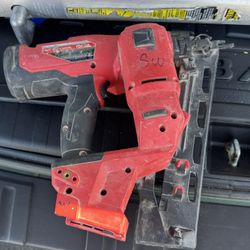 Milwaukee 16 GA Finish Nailer