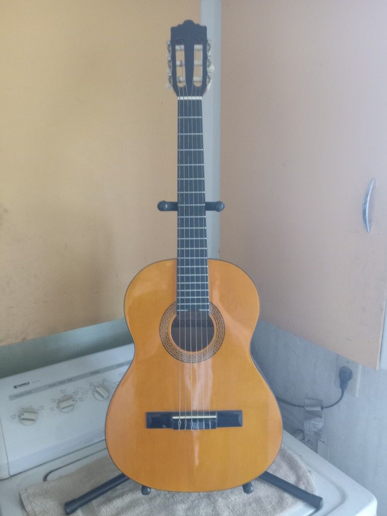 Classical Guitar 3/4 Size