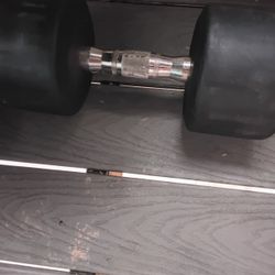 0ne Pair Of Hampton Fitness 50lb Rubber Dumbbells 