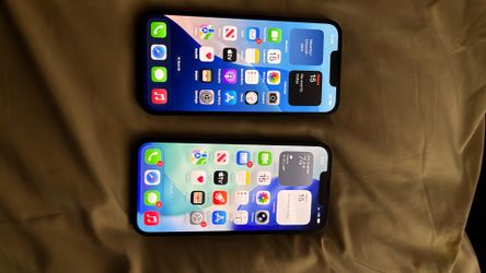 iPhone 13 dark blue (128 gb)