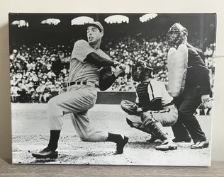 MLB New York Yankees Legend Joe DiMaggio Baseball Canvas Art