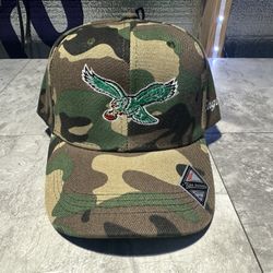 NWT Kipa Throwback Philadelphia Eagles Curved Brim Camouflage Adjustable Hat Cap