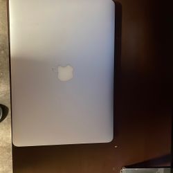 Apple MacBook 