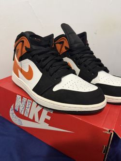Nike Air Jordan 1 Mid Shattered Backboard 10