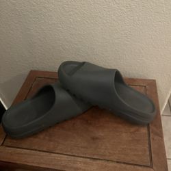 Yeezy Slide Size 12 Onyx