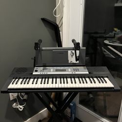 Yamaha YPT-240 Keyboard Piano