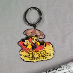 Disney Vero Beach Resort Souvenir Key Chain, 1998