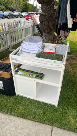 Baby crib and changing station