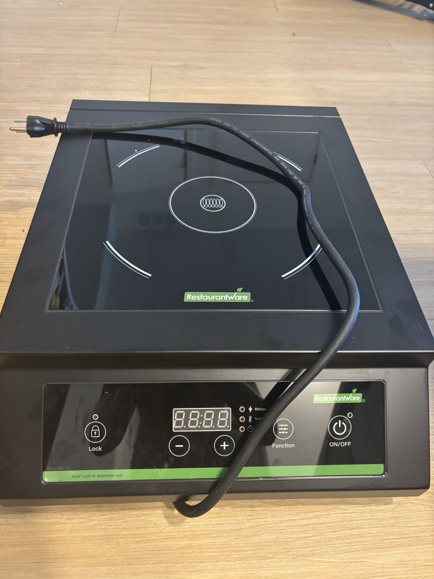 Kitchen Tek Black Steel Heavy-Duty Induction Cooktop - 240V, 3500 Watts - 20" x 15" x 5 3/4" - 1 count box
