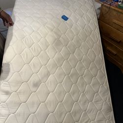 Twin White Mattress