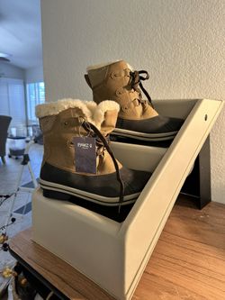 Snow Boots