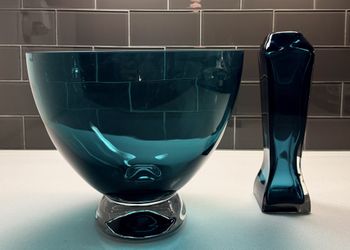 Glass Centerpiece Bowl with Matching Bud Vase