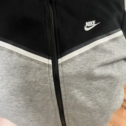 Black And Gray Nike Tech
