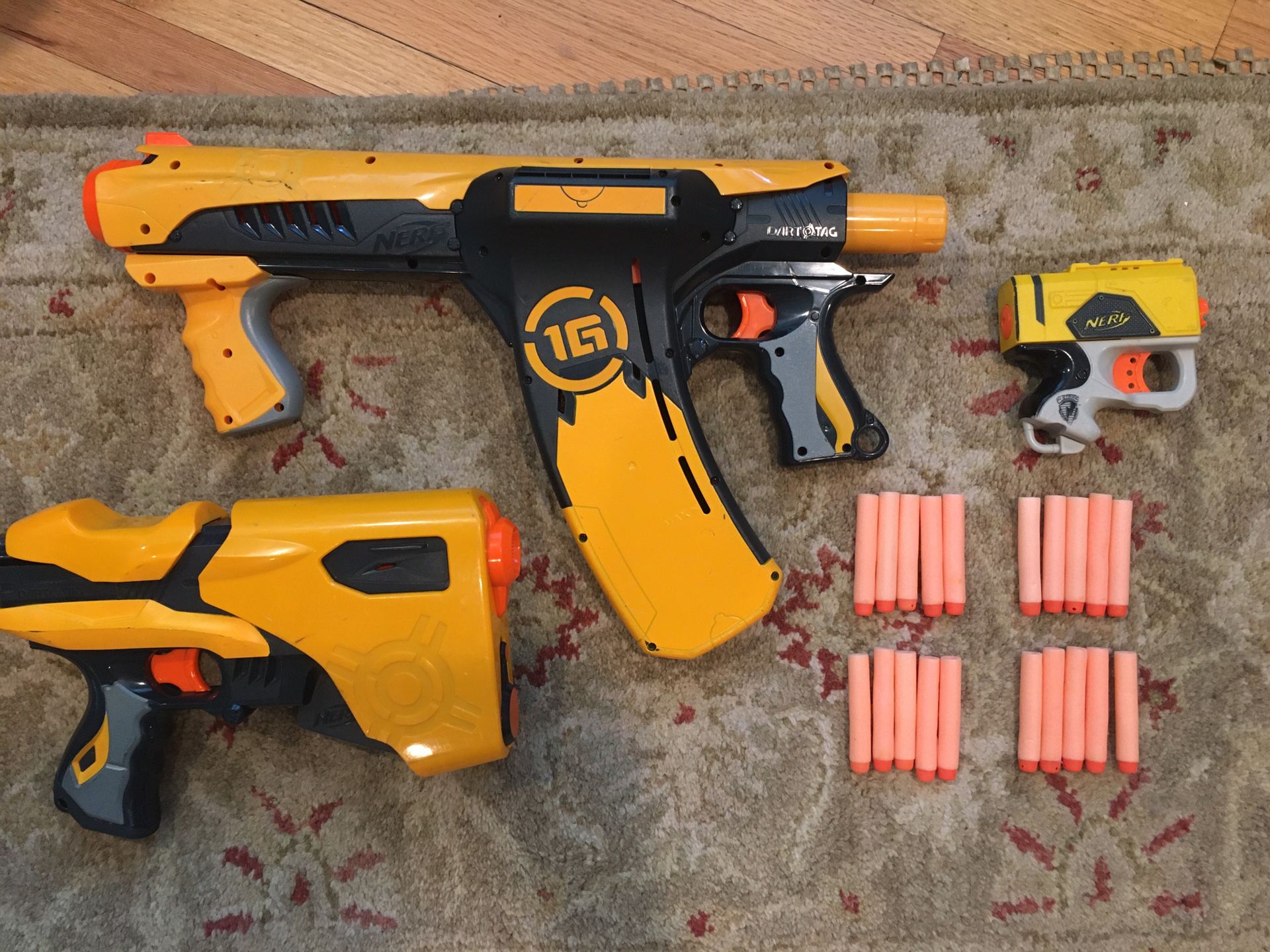 Nerf gun lot with Quick 16, dart tag, and more
