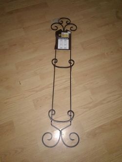 New Wall plate hanger