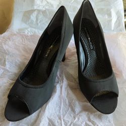 Peep Toe Black Wedges > BANDOLINO