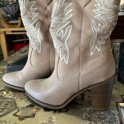 MIA High Heeled Boots 