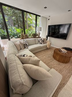 Beautiful Cream L-Shaped Sectional Sofa – Like New