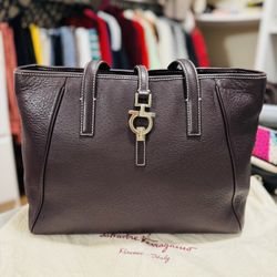 auth Salvatorre Ferragamo tote