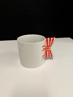 SPR!TZ White Stoneware Mug with Red Bow Handle