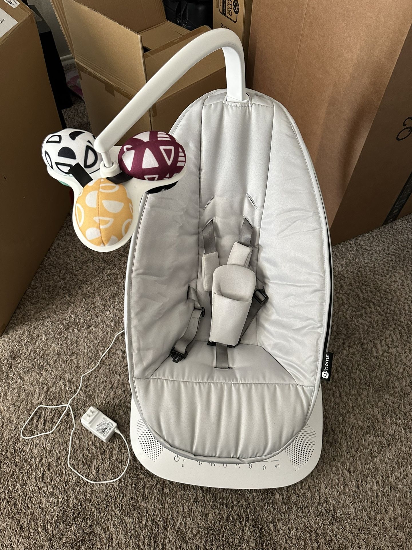 4moms MamaRoo Multi-Motion Baby Swing, Bluetooth Enabled with 5 Unique Motions, Grey