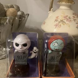 Tim Burton Nightmare Before Christmas Jack & Sally Solar Bobble-heads