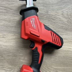 Milwaukee M18 18V Lithium-Ion Cordless HACKZALL Reciprocating Saw (Tool-Only)