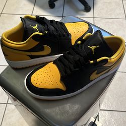 Air Jordan 1 yellow and black