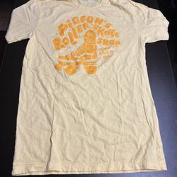 Pigeon’s Roller Skate Shop T-Shirt Unisex Size Small Yellow 100% Cotton