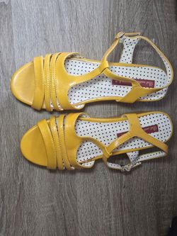 Vintage Style BAIT Shoes Size 7