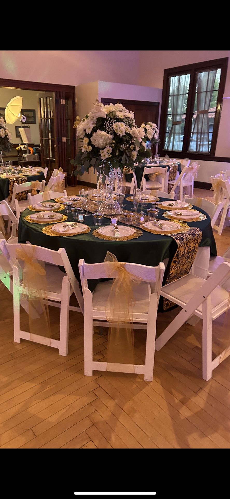 Tablecloths- for standard circle tables