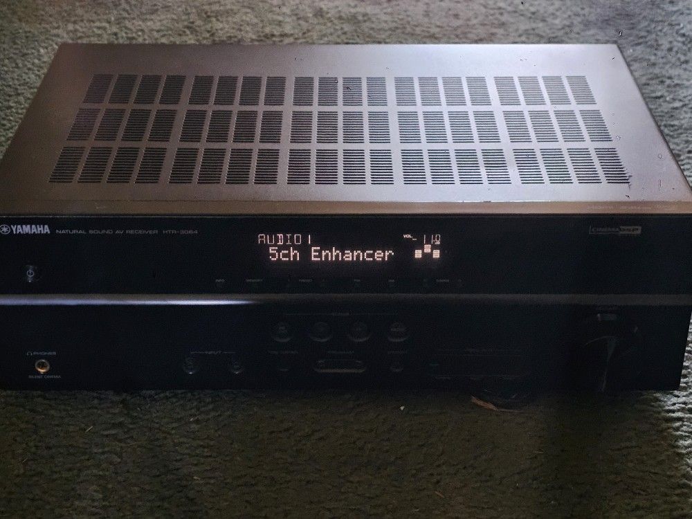Yamaha 5.1 Reciever Hdmi htr-3064