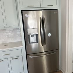 Frigidaire Refrigerator For sale