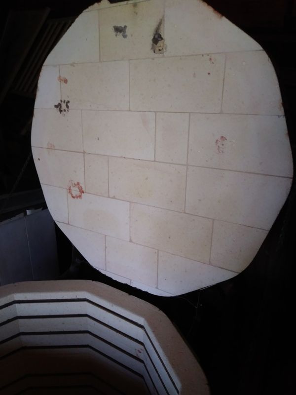 Large ceramic kiln, Sitter kiln model k over 100 molds.enough