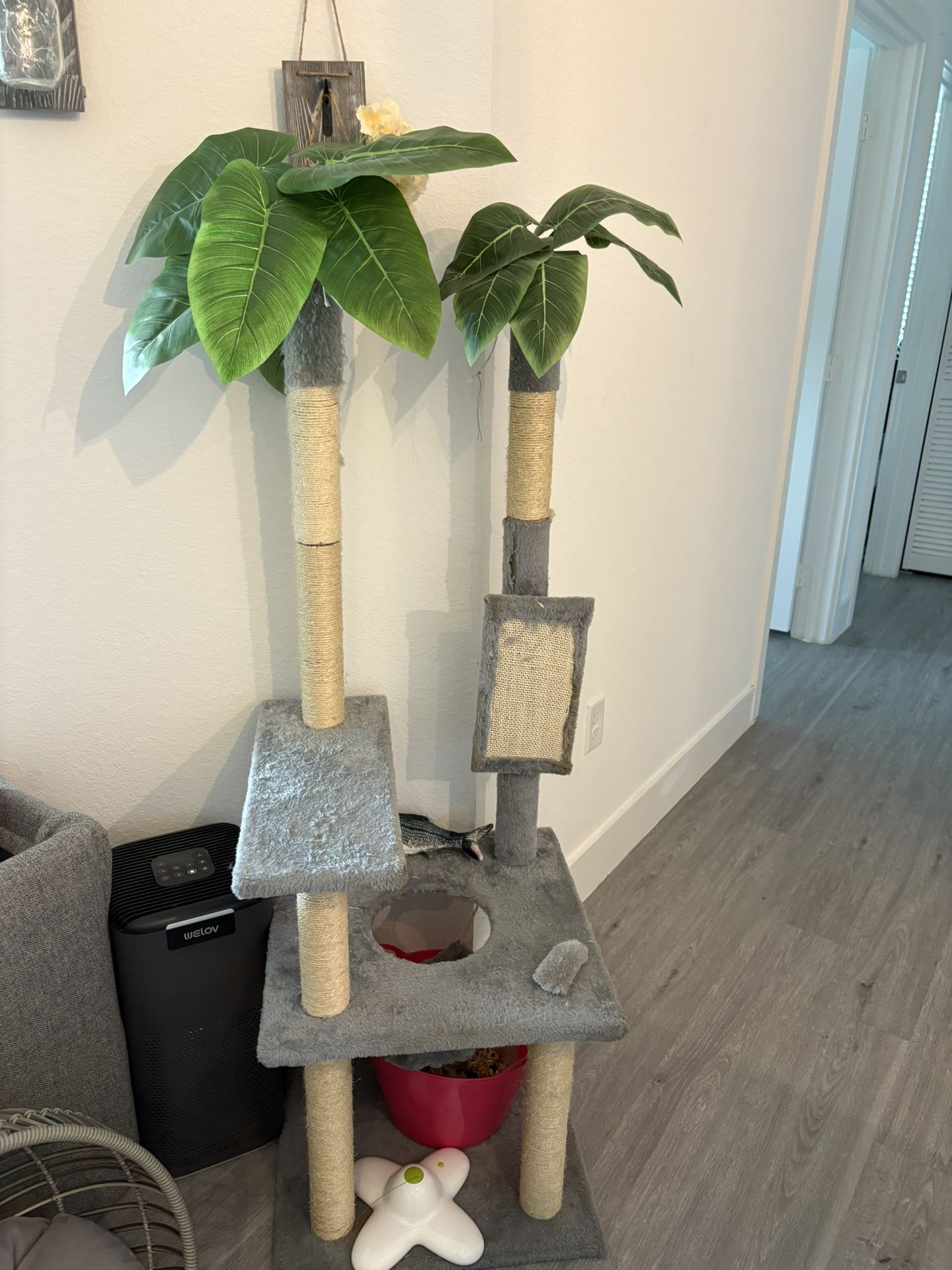 CAT TREE SCRATCHER