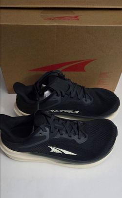 New in box Altra Women's Torin 8 road running shoe in the Black/White colorway, size US Women’s 6 (UK 4, EU 37)